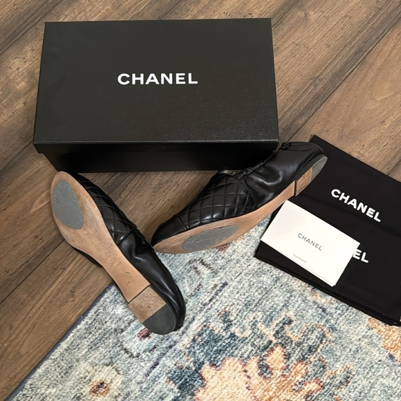 Chanel Matelasse cap toe black ballet loafers size 39.5 - Picture 3 of 11